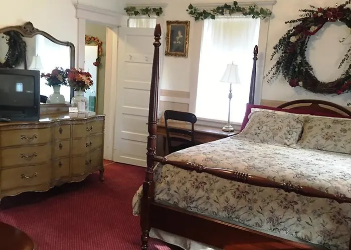 Francies Inn Отель типа "постель и завтрак" 3*