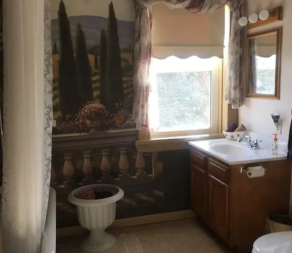Francies Inn Отель типа "постель и завтрак" 3*