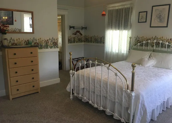 Отель типа "постель и завтрак" Francies Inn Du Quoin