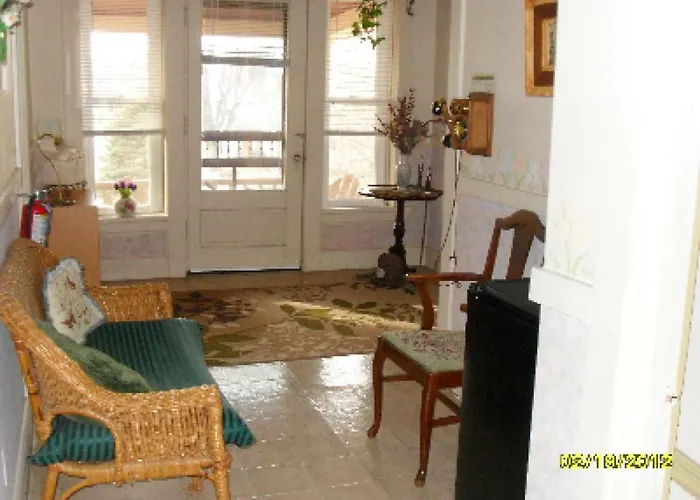 Отель типа "постель и завтрак" Francies Inn Du Quoin