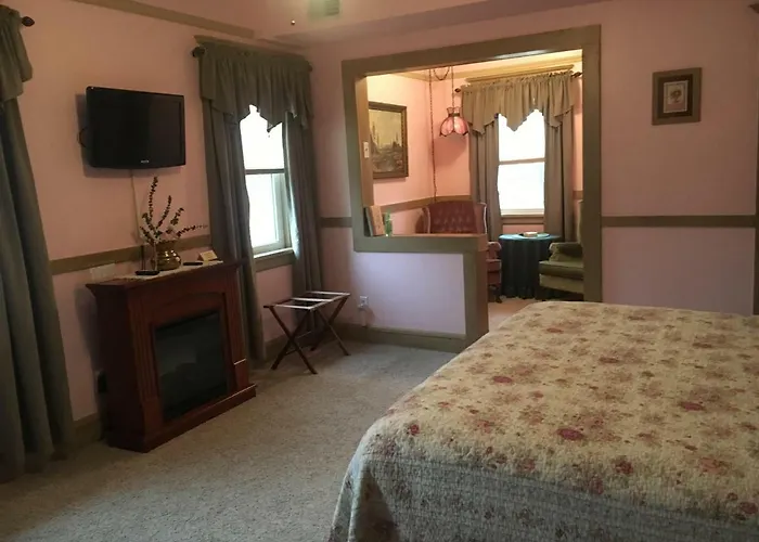 Francies Inn Отель типа "постель и завтрак"