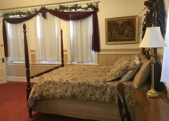 Отель типа "постель и завтрак" Francies Inn Du Quoin